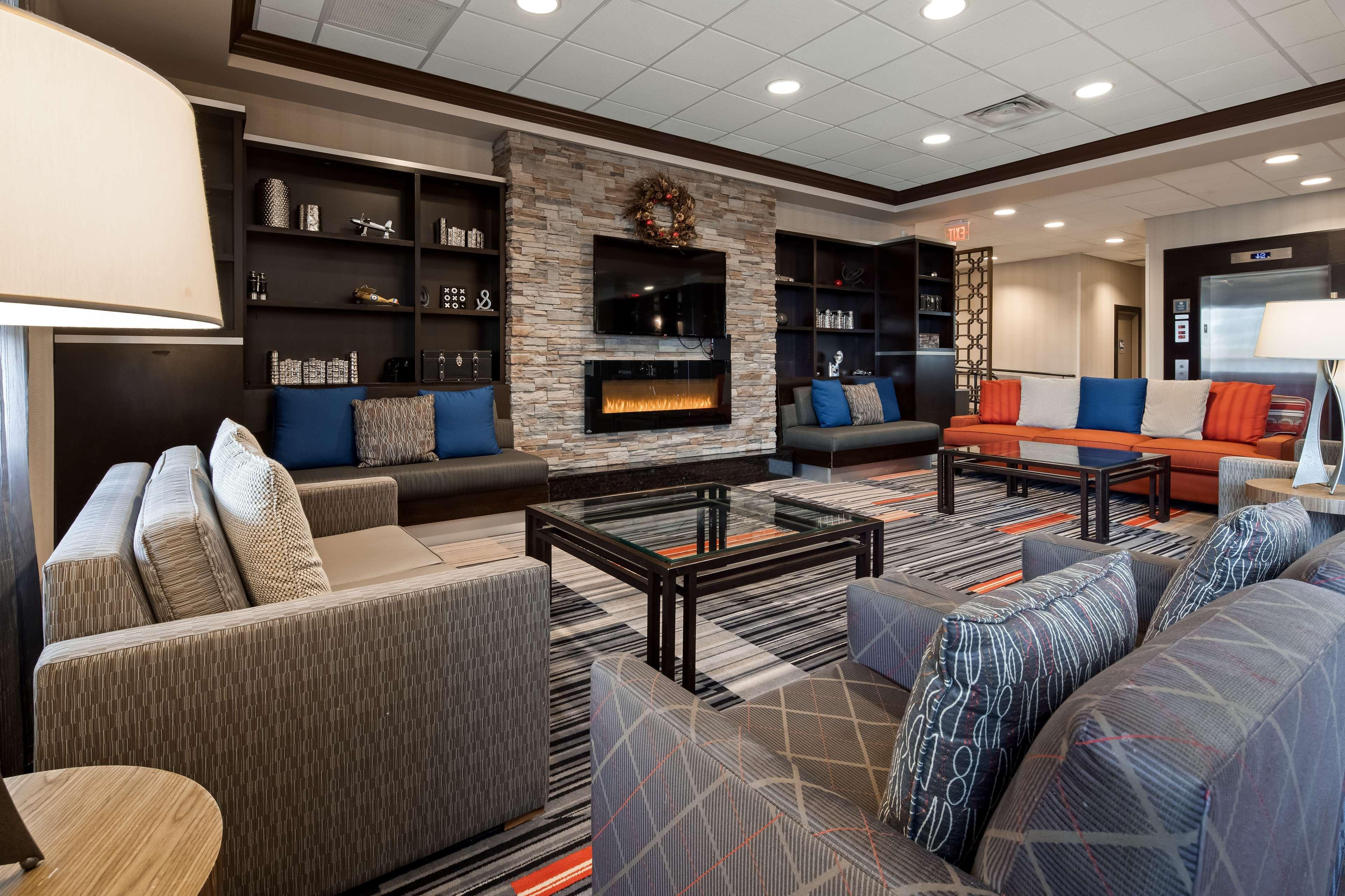 Best Western Plus Ватерлоо Экстерьер фото