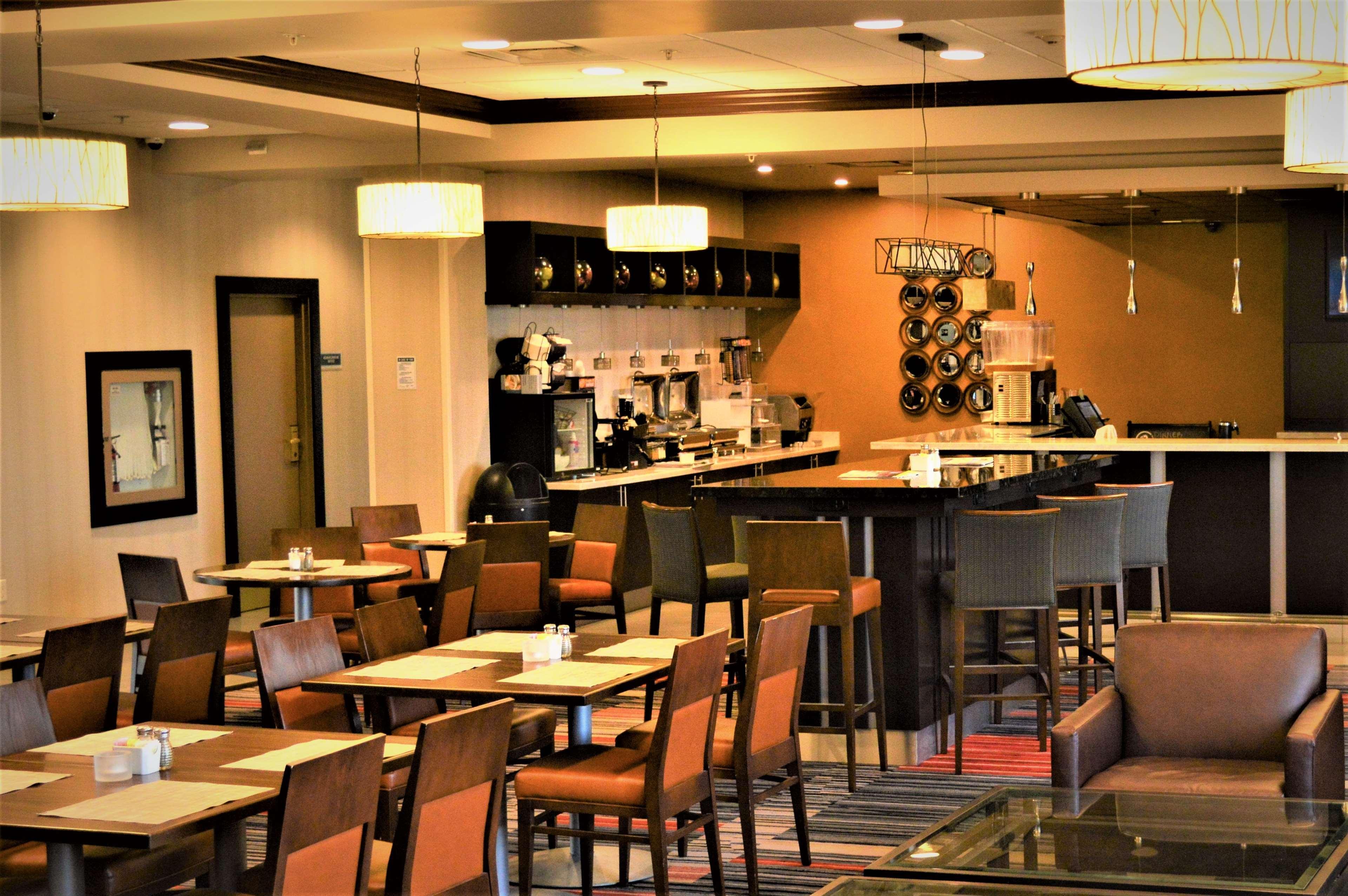 Best Western Plus Ватерлоо Экстерьер фото