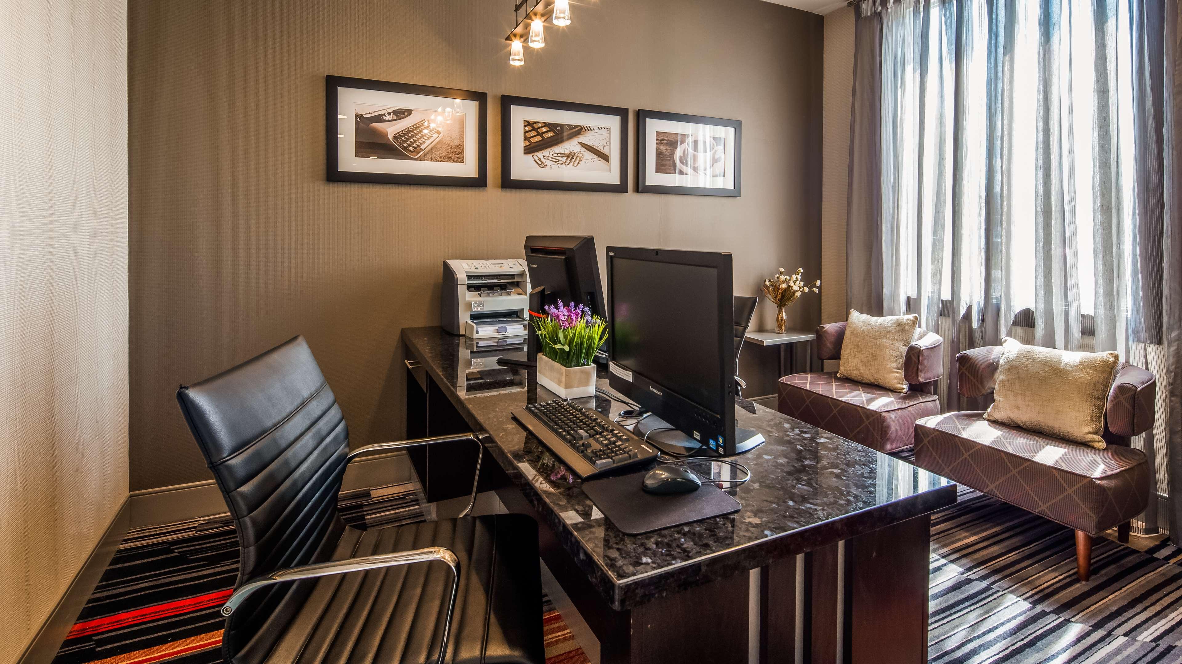 Best Western Plus Ватерлоо Экстерьер фото